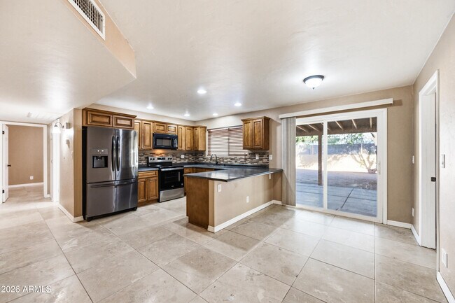Building Photo - 1717 S 82nd St