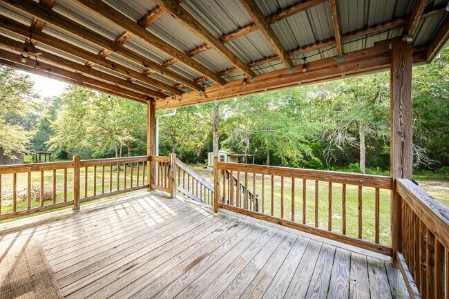 Building Photo - Peaceful Country Living on 2.4 Acres in Saucier