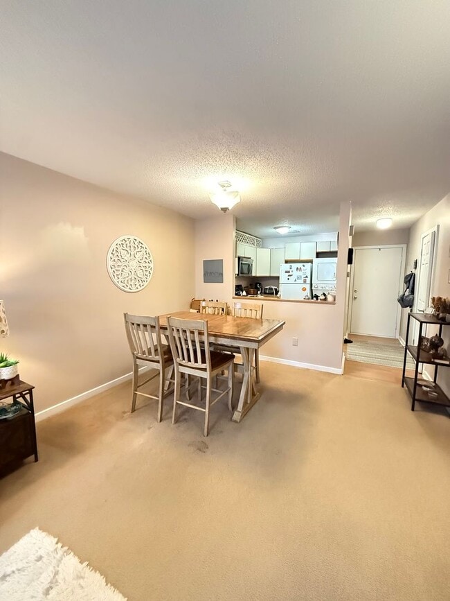 Building Photo - Jamestown Commons