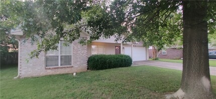 Building Photo - 3362 Brian St