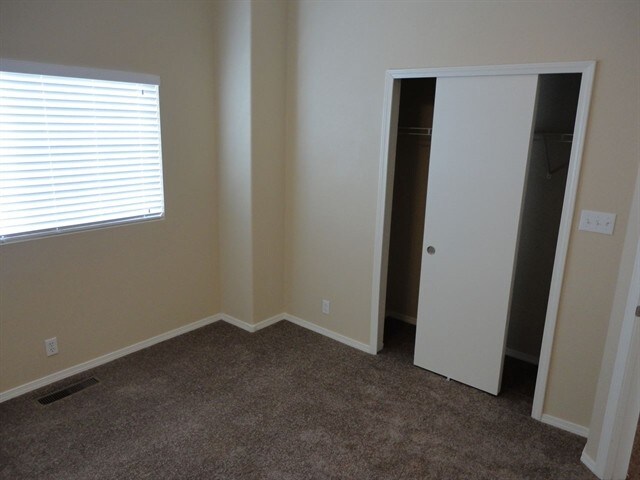 Building Photo - 4712 Whippet Court NE