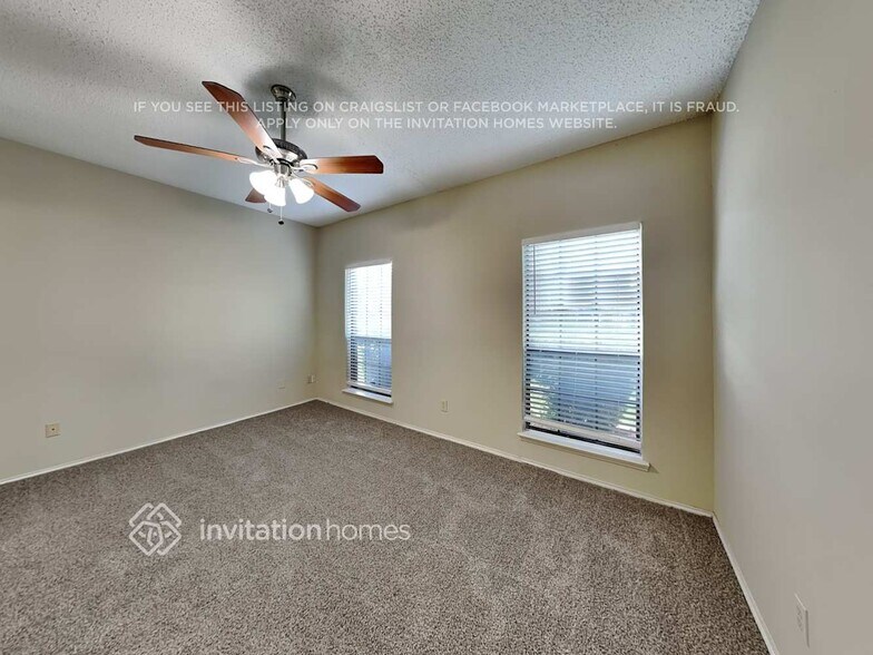 Building Photo - 4317 Saugus Dr
