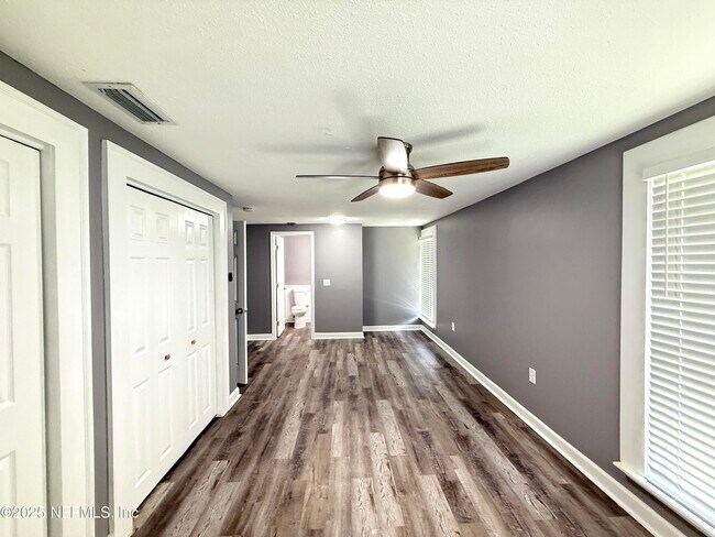Building Photo - 5336 Cruz Rd