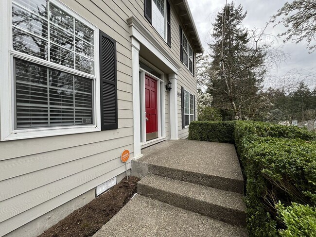 Building Photo - Stunning 4BR Home with Formal Living & Dining, Office & Gourmet Kitchen