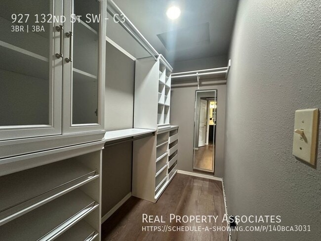 Building Photo - 927 132nd St SW