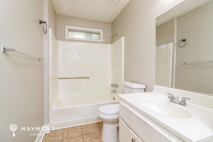 Building Photo - 2442 Chauncey Ln