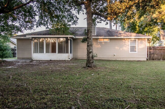 Building Photo - 3/2 located in Ft. Walton Beach