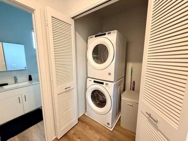 Building Photo - 1 Bedroom in Kaikea at Hoopili Available for Rent NOW!