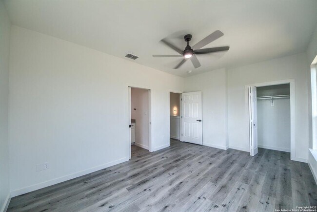 Building Photo - 2066 Dry Creek