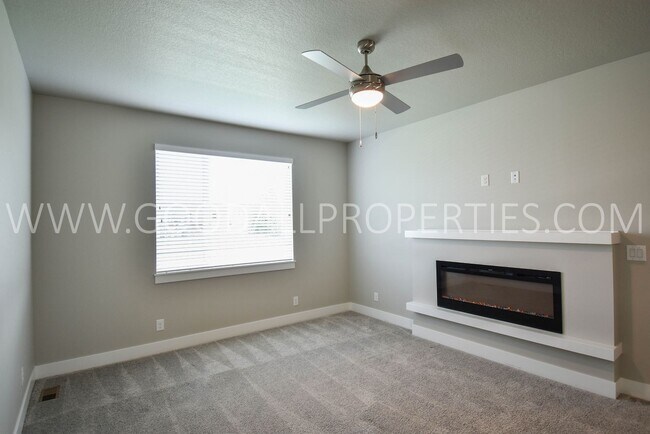 Building Photo - 342 N Warrior Ln
