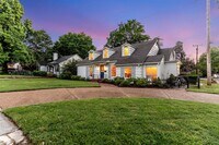 Building Photo - 185 Alexander St