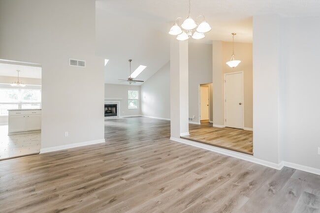 Building Photo - 1787 Convair Dr