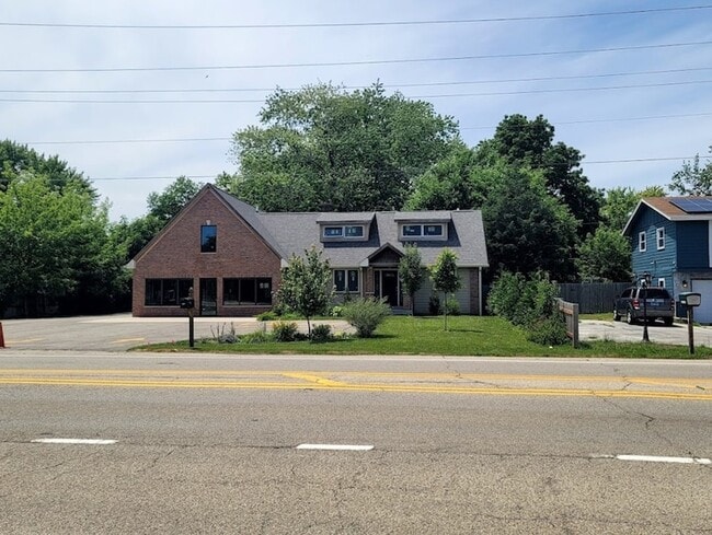 Building Photo - 618 Barron Blvd