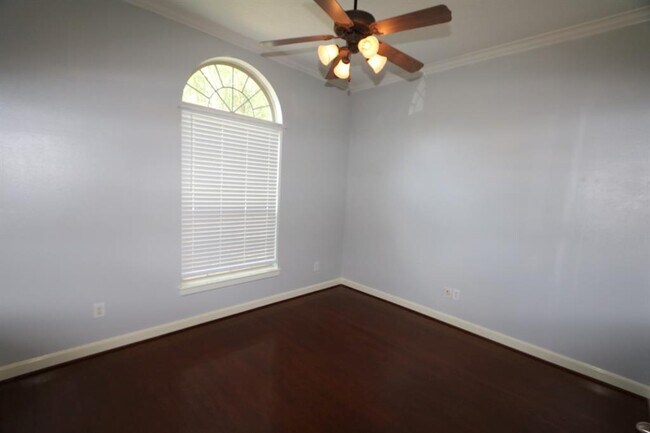 Building Photo - 28238 Daystrom Ln