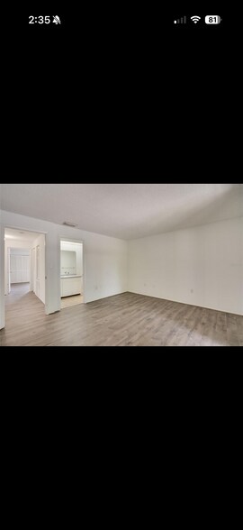 Building Photo - 926 Sunridge Dr