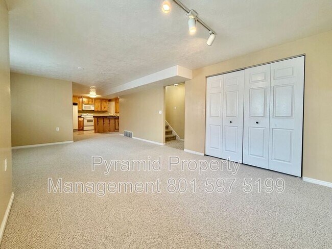 Building Photo - 4772 W 9070 S