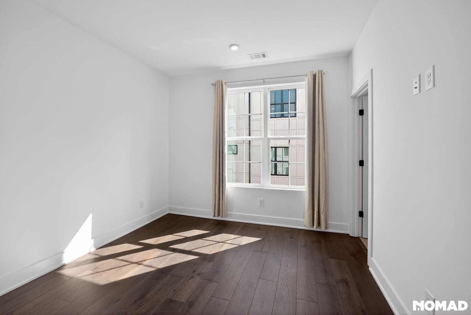 Building Photo - 201 New St