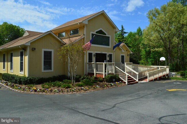 Building Photo - 11944 Cardamom Dr