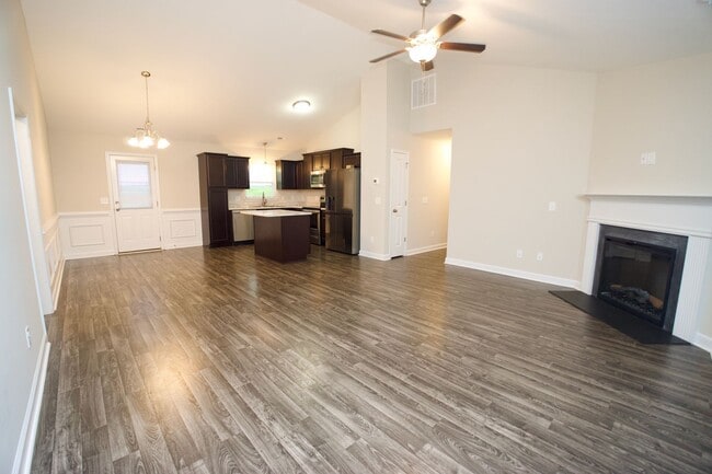 Building Photo - 2013 Belgrade-Swansboro Rd