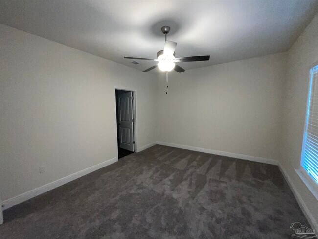 Building Photo - 5065 Peach Dr