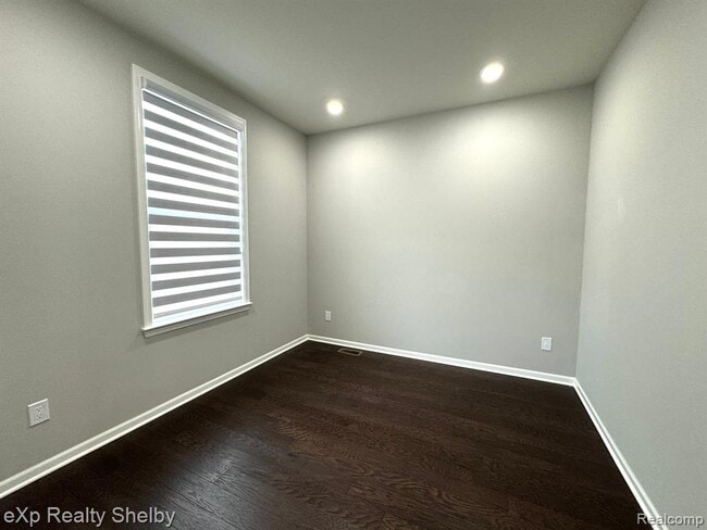 Building Photo - 49477 Hummel Dr