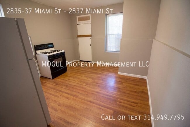 Building Photo - 2835 Miami St