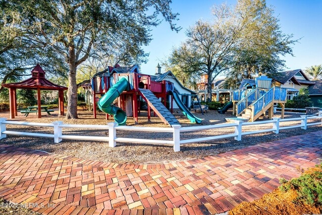Building Photo - 1042 Southern Hills Dr