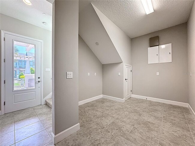 Building Photo - 13909 Milstein Ln