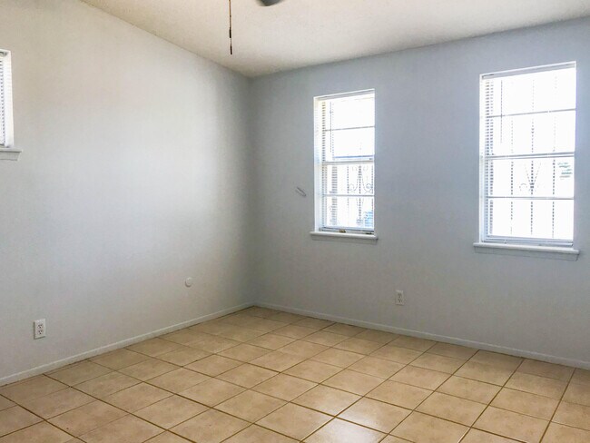 Building Photo - 5221 Edmonton Ave