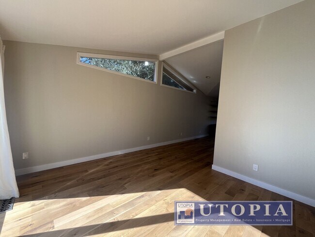 Building Photo - Bright Sunny 3-Bedroom House in Rio Del Mar
