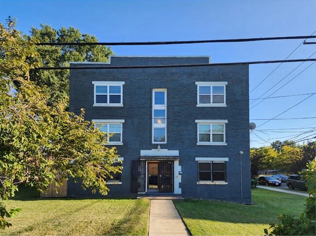 Primary Photo - 5501 Foote St NE