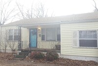 Building Photo - 1008 S Stanley St