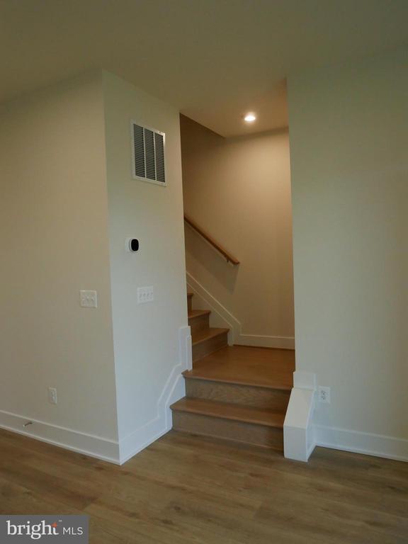 Building Photo - 120 Galaxy Pl