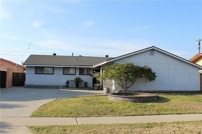 Building Photo - 6648 San Haroldo Way