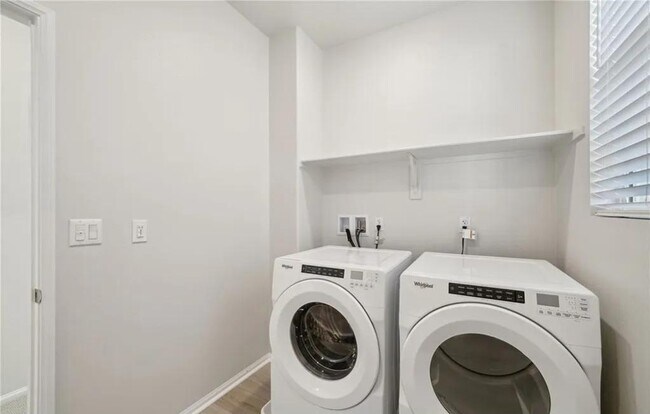 Building Photo - 40411 Via Cava