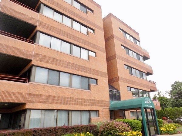 Building Photo - 1 Carey Cir
