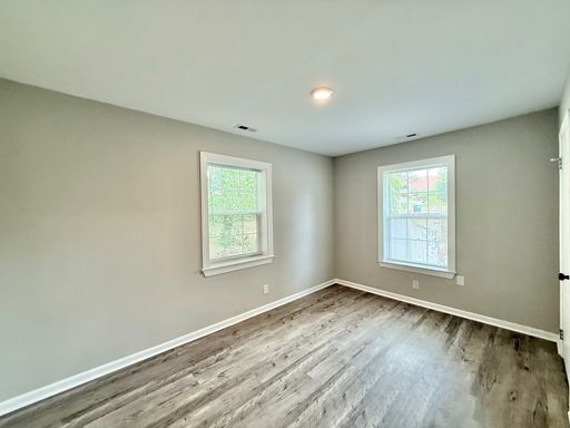 Building Photo - **OFFERING REFUNDABLE APPLICATION FEES** Newly Remodeled 2BD, 1BA Durham Duplex Walking Distance ...