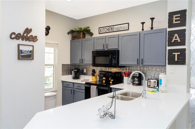 Building Photo - 8553 Crystal Cove Loop