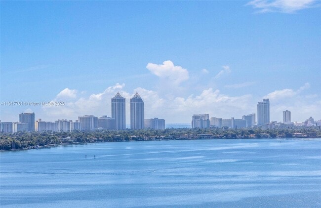 Building Photo - 7601 E Treasure Dr