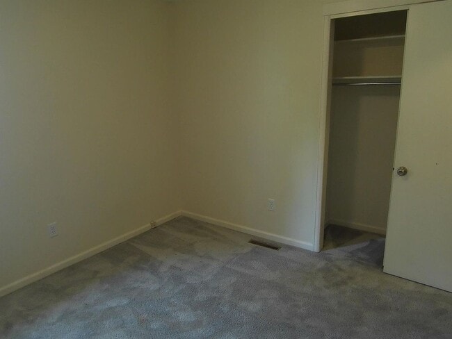 Building Photo - Spacious 4-Bedroom Home with Finished Base...