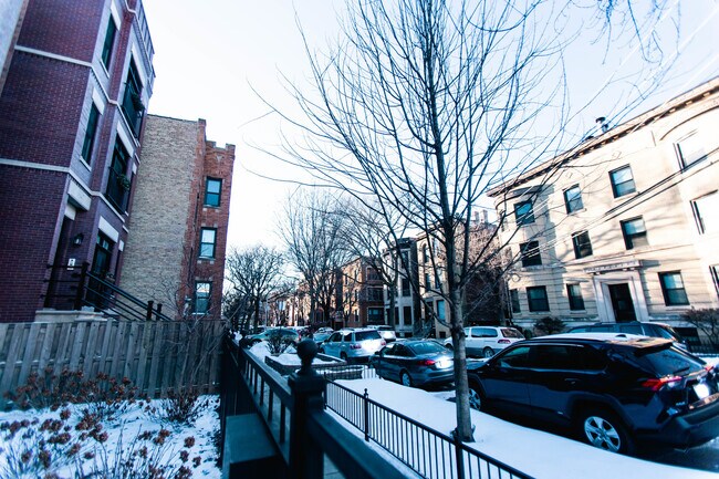 Building Photo - 843 W Fletcher St