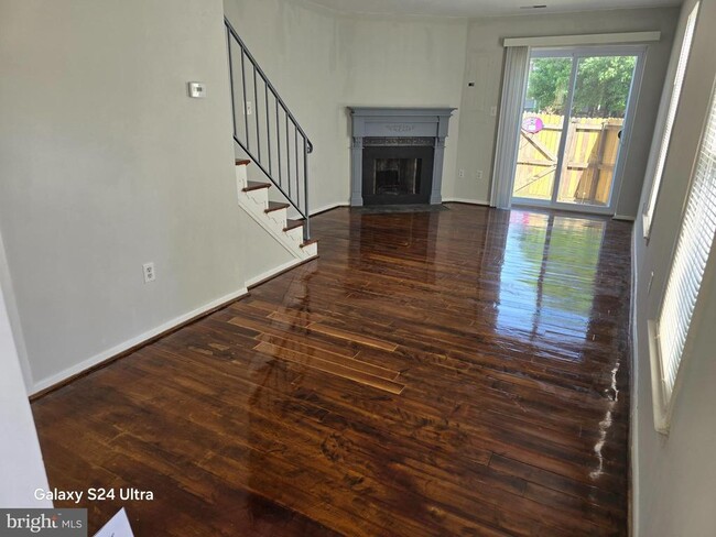 Building Photo - 13825 Cabernet Ct