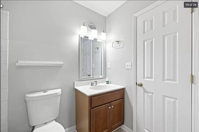 Building Photo - 614 Cypress Pointe St