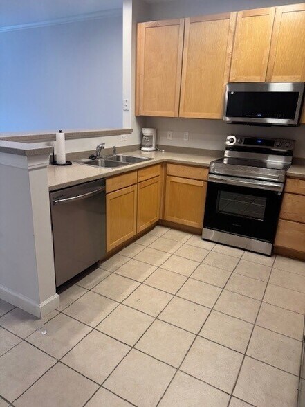 Building Photo - 1500 Cadfel Ct