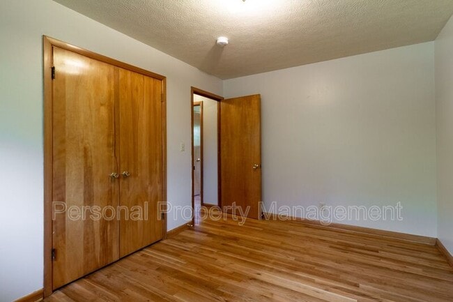 Building Photo - 4705 NW Harney St