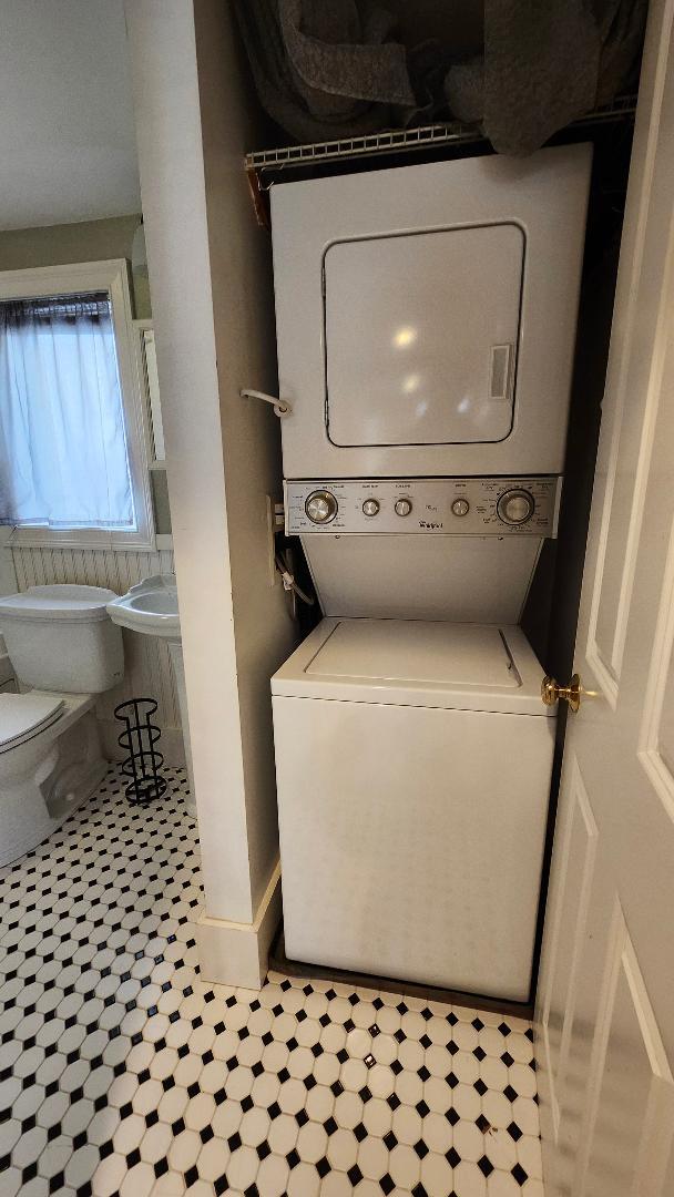 W/D in unit - 59 Prospect St