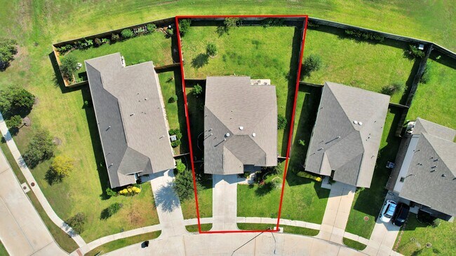 Building Photo - 2612 Bryan Park Ln