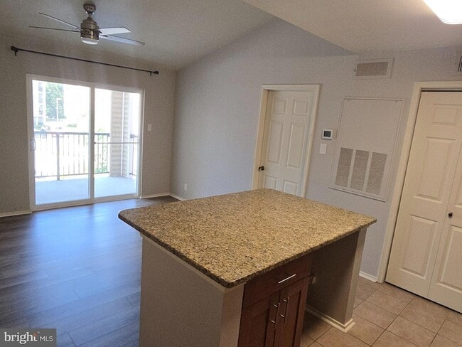 Building Photo - 3306 Wyndham Cir