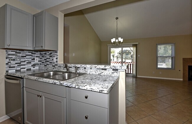 Building Photo - 3404-3404 Ridge Ash
