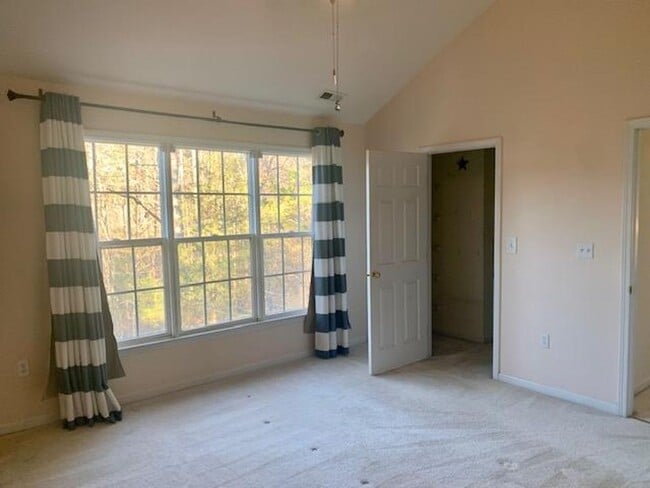 Building Photo - 110 Park Oaks Ct